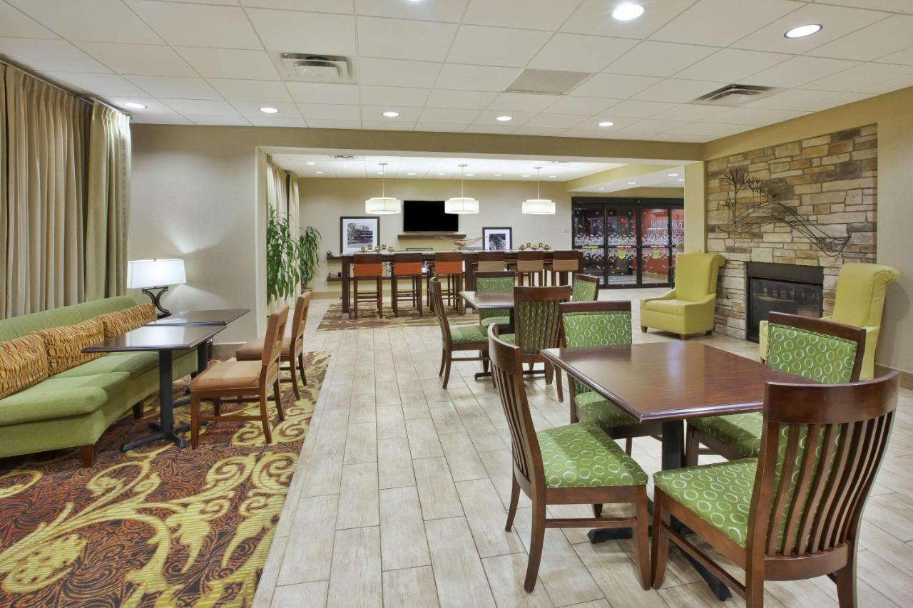 Hampton Inn Brockport Екстериор снимка